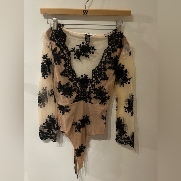 FOR LOVE & LEMONS | Skivvies Cream and Black Body Suit - Picture 2 of 3